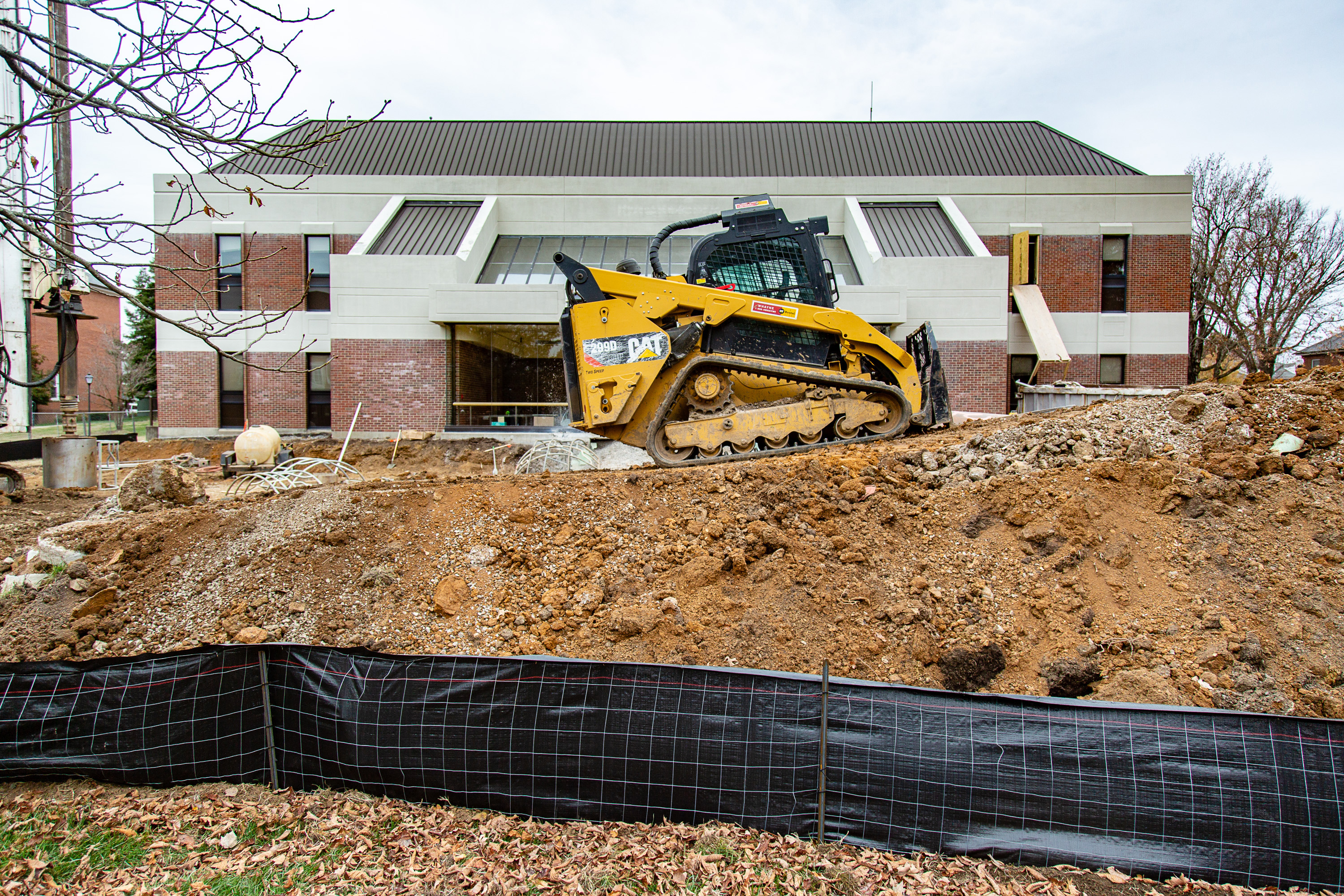Centre celebrates Olin Hall renovation with ceremonial groundbreaking
