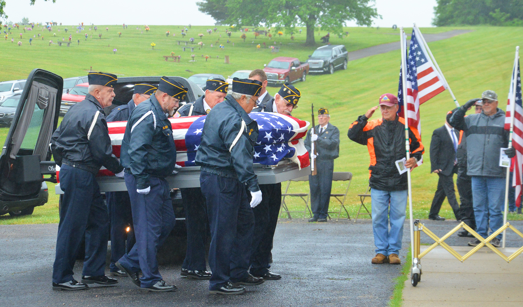 Veterans who made ultimate sacrifice honored at Memorial Day event