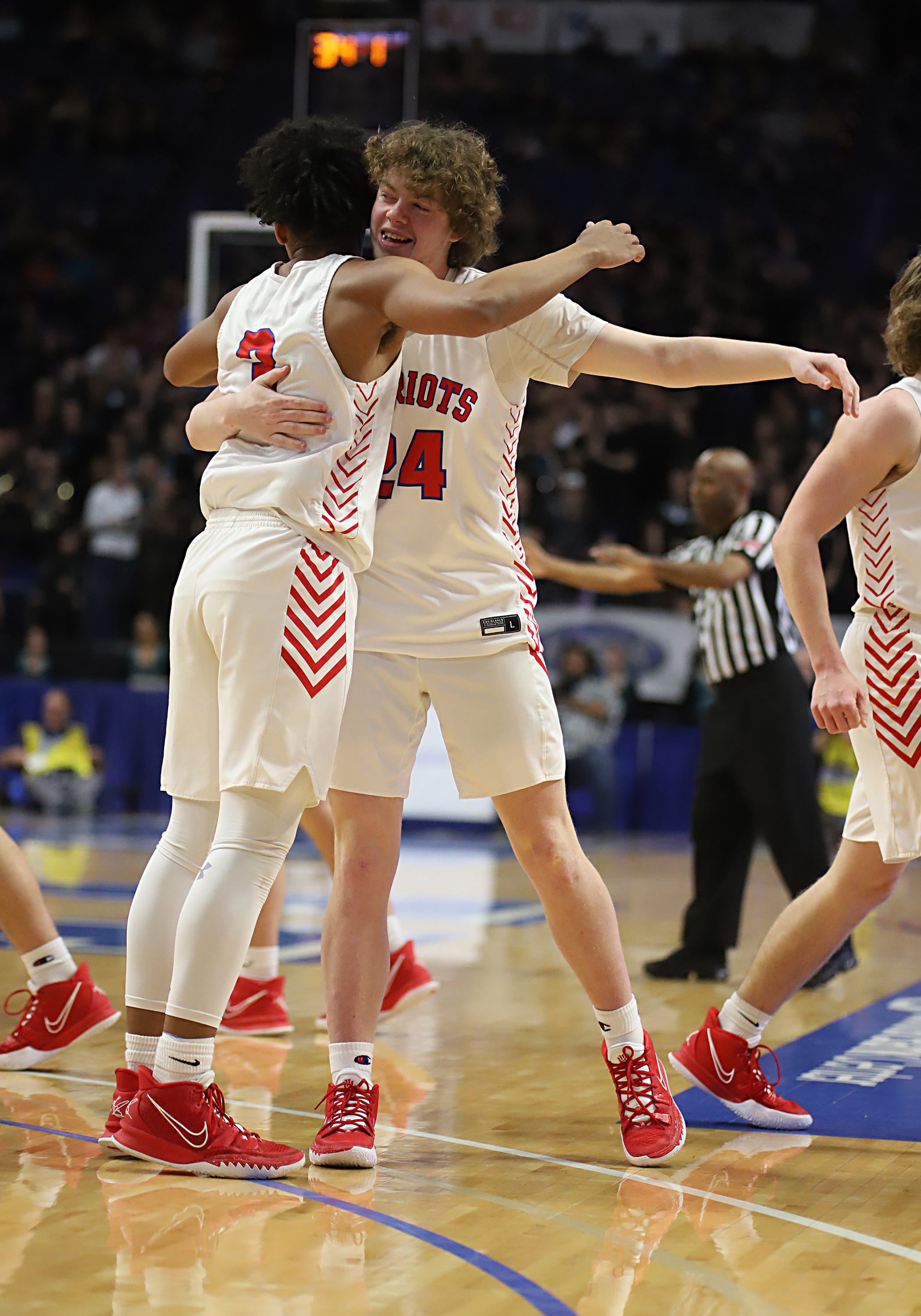 STATE TOURNAMENT ACTIONPats knock off North Oldham, advance to state ...